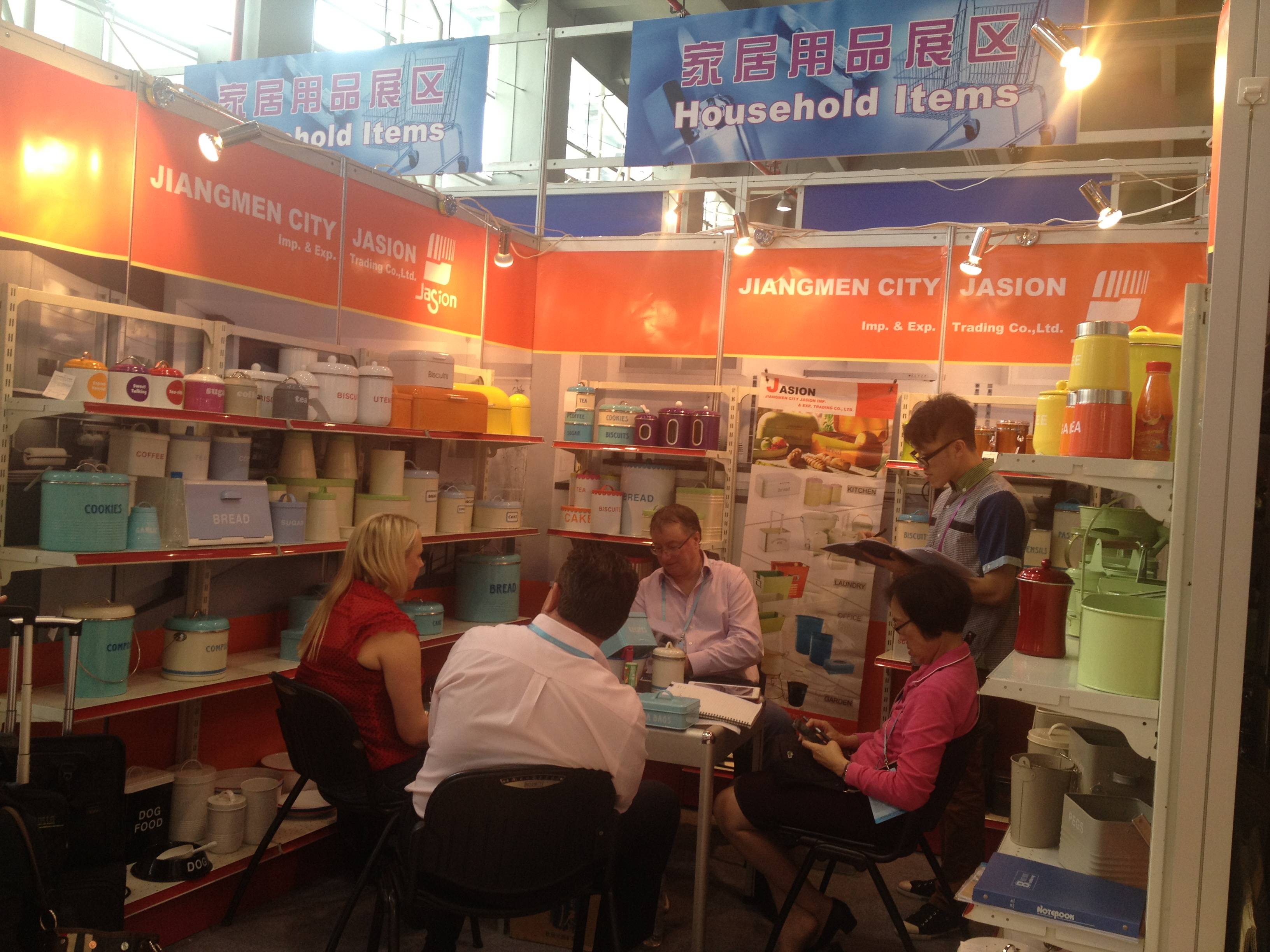 Jasion houseware team in fair