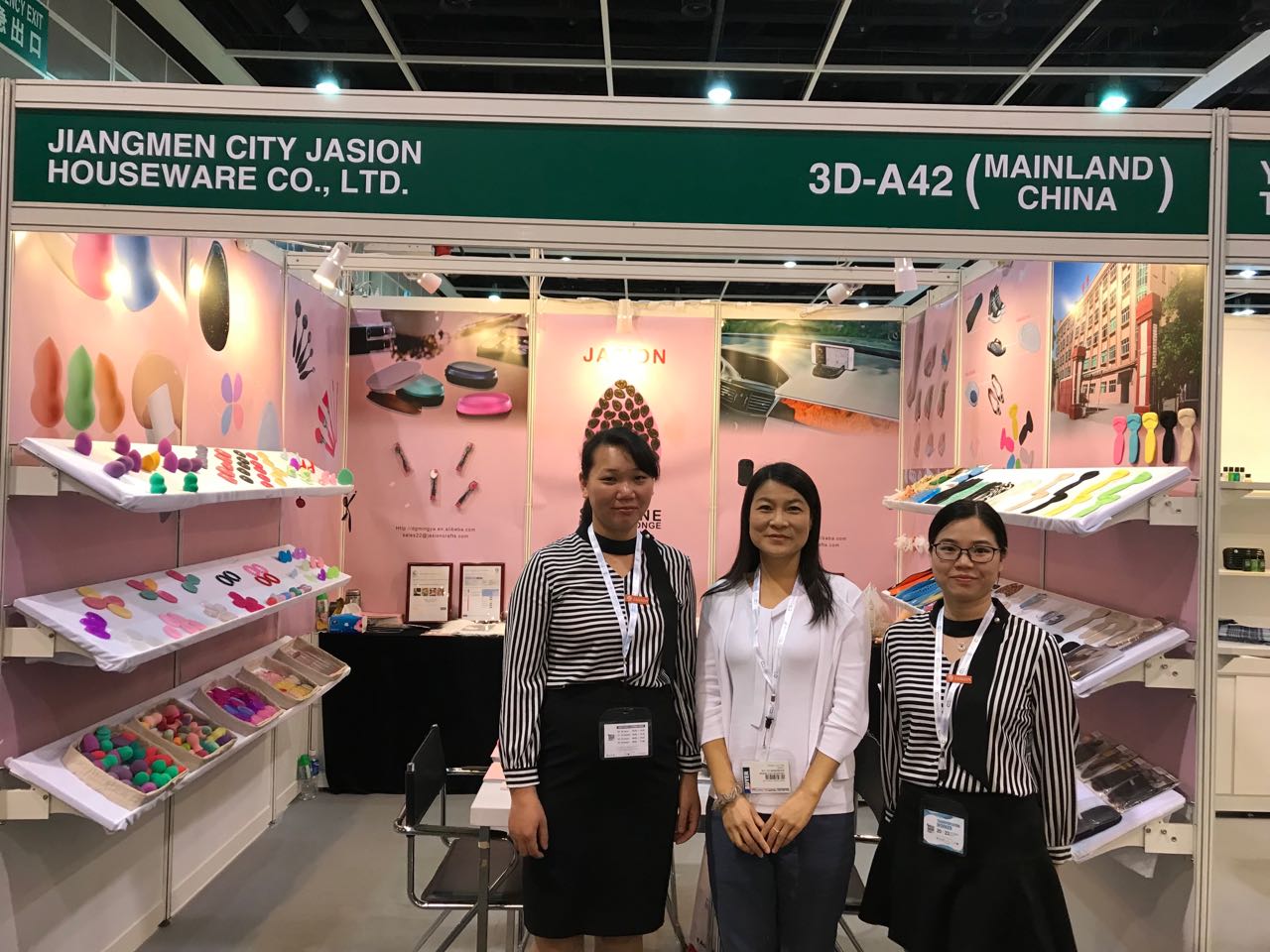 Jasion houseware team in fair